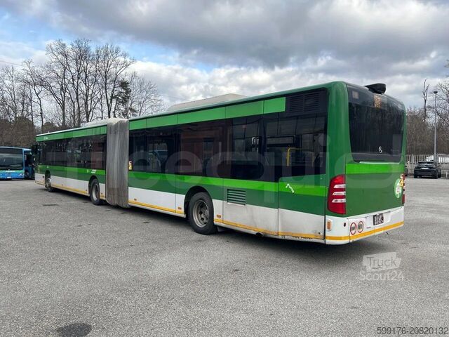 Autocarro articulado Mercedes-Benz O 530