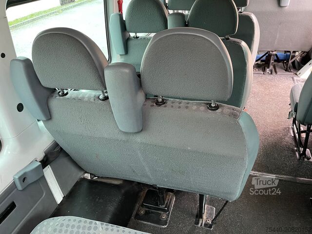 Kleinbus Ford Transit Minibus 2.4 - Dach-Klima - 17er