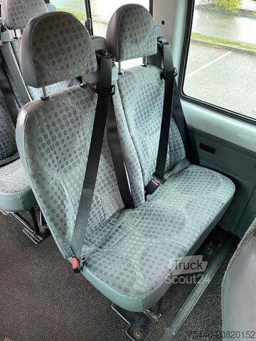 Kleinbus Ford Transit Minibus 2.4 - Dach-Klima - 17er