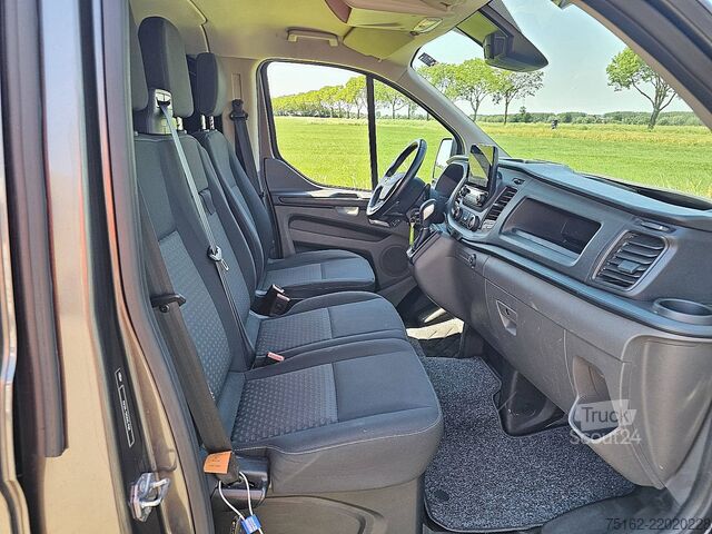 Korkeakattoinen farmari FORD TRANSIT CUSTOM 2.0 ac aut DC EURO6