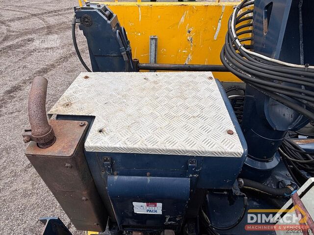 Pacton TPD 348 essieu relevable - 2 essieux directeurs - grue kennis 16 000 avec moteur hatz DM1378 Pacton TPD 348 liftas - 2 x stuuras - Kennis 16.000 kr...