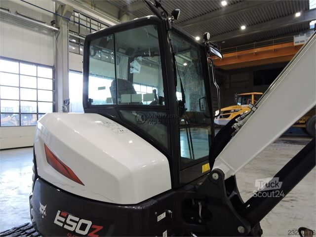 Bobcat E50 με 3 κάδους εκσκαφέα Bobcat E50 3 Buckets