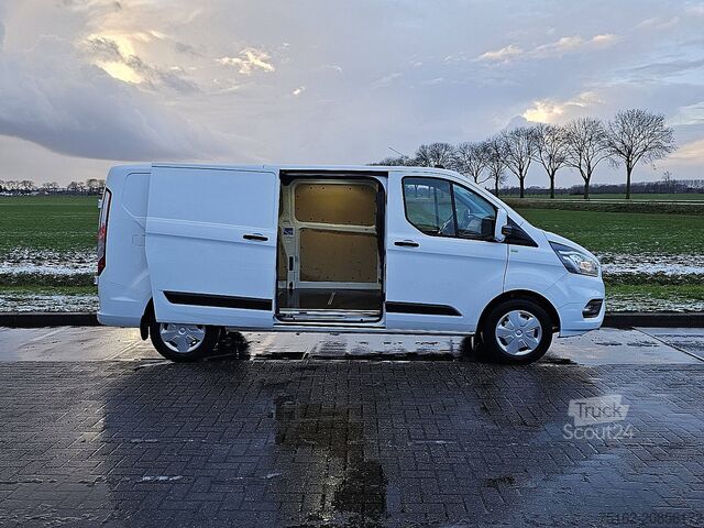 High-roof van FORD TRANSIT CUSTOM 2.0 L2H1 Navi Airco
