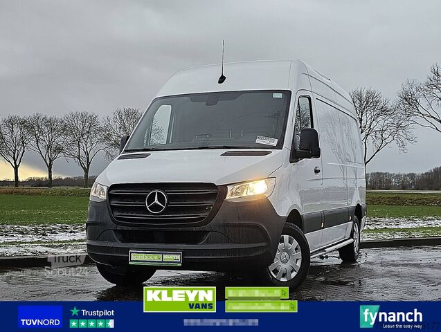 High-roof van MERCEDES-BENZ SPRINTER 311 CDI 37 L2H2