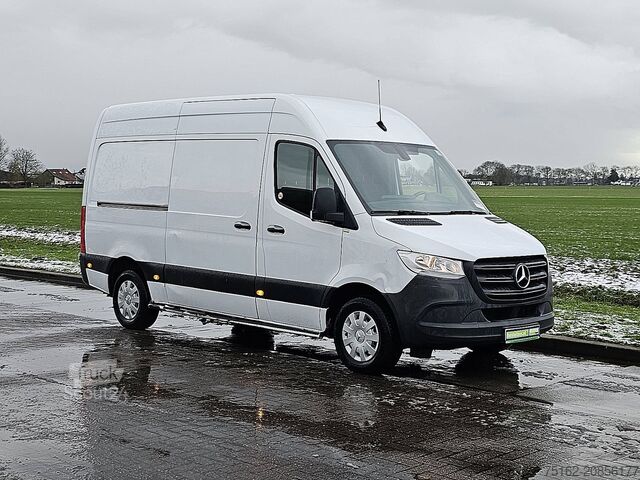 High-roof van MERCEDES-BENZ SPRINTER 311 CDI 37 L2H2