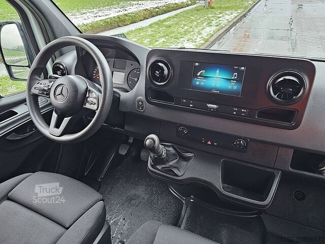 High-roof van MERCEDES-BENZ SPRINTER 311 CDI 37 L2H2