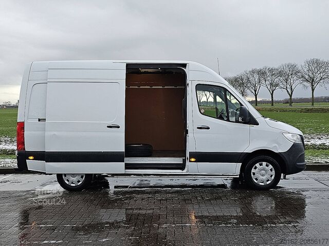 High-roof van MERCEDES-BENZ SPRINTER 311 CDI 37 L2H2