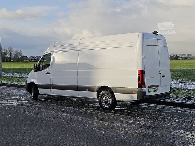 High-roof van MERCEDES-BENZ ESPRINTER L3H2 320 81 kWh LED!