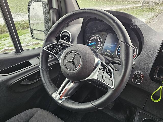 High-roof van MERCEDES-BENZ ESPRINTER L3H2 320 81 kWh LED!
