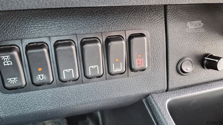 Miniautocarro MERCEDES-BENZ Sprinter 519  Allrad 4 x 4  20 / 23 Sitzer Stock