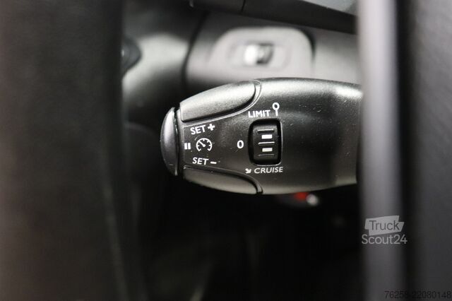 Hochdachkombi Peugeot Partner 1.2 Benzine! EURO 6 - Airco - Navi - Cr...