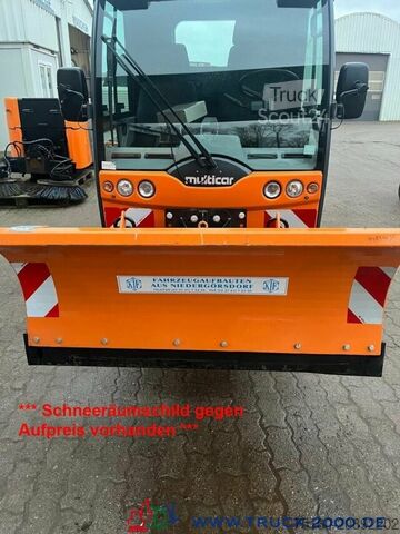 Kehrmaschine Multicar Tremo X56 Winterdienst Streuer + Besen NUR7536KM