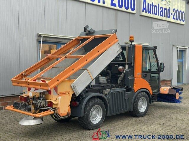 Kehrmaschine Multicar Tremo X56 Winterdienst Streuer + Besen NUR7536KM