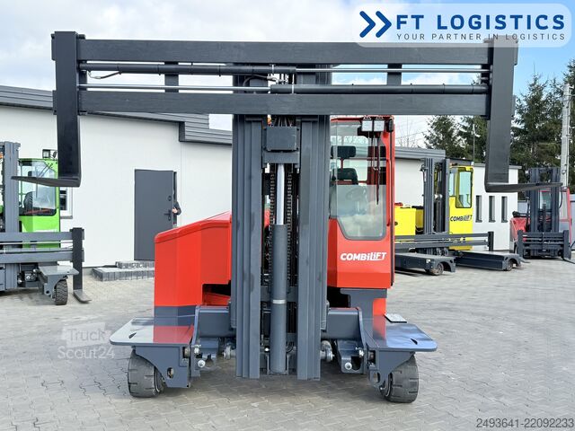 štvorcestný vysokozdvižný vozík Combilift C3000ET TRIPLEX 5940 WIDE FORK POSITIONE