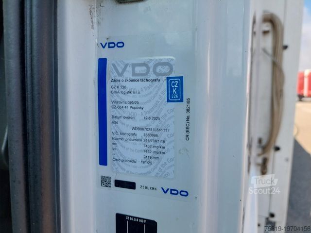 Tovorno vozilo s ravno platformo in ponjavo MERCEDES-BENZ Atego 1223 L/NR 20 20 Paletten