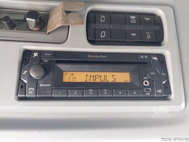 Tovorno vozilo s ravno platformo in ponjavo MERCEDES-BENZ Atego 1223 L/NR 20 20 Paletten