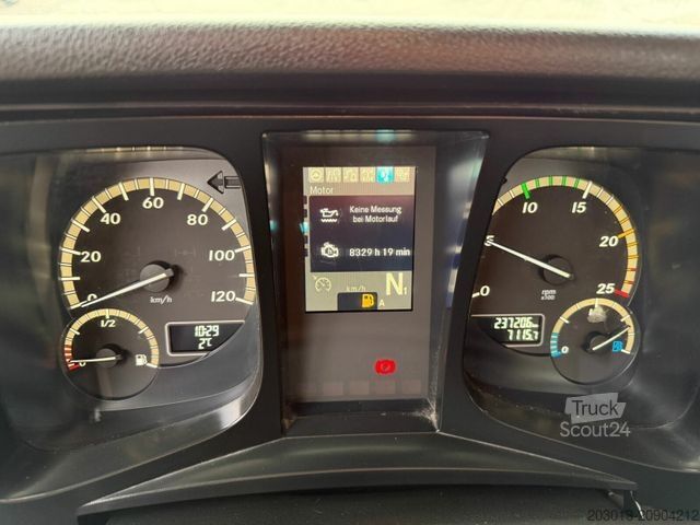 Camion-benne tricar MERCEDES-BENZ Arocs 3243 8x4 Kipper Schwarzmuller Bordmatik