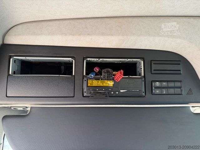 Camion-benne tricar MERCEDES-BENZ Arocs 2646 6x4 Kipper MEILLER Bordmatik