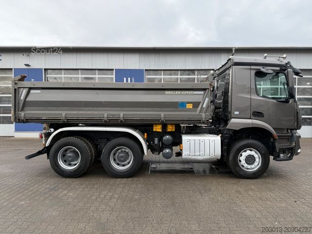 Camion benne MERCEDES-BENZ Arocs 2646 6x4 Kipper MEILLER Bordmatik