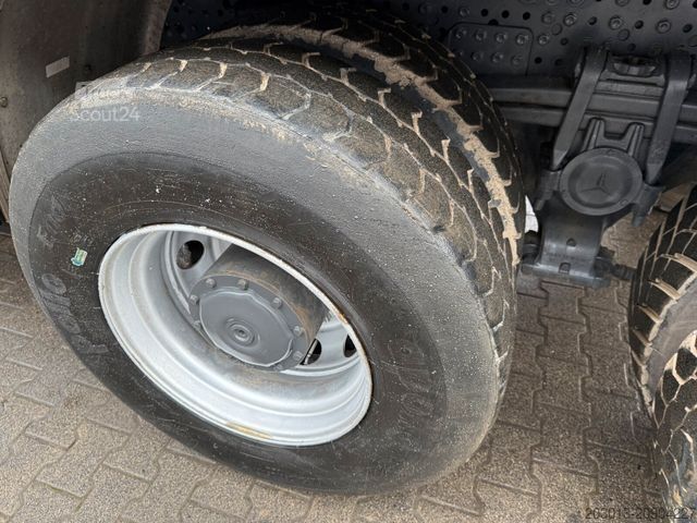 Pašizgāzējs kravas automašīna MERCEDES-BENZ Arocs 2646 6x4 Kipper MEILLER Bordmatik