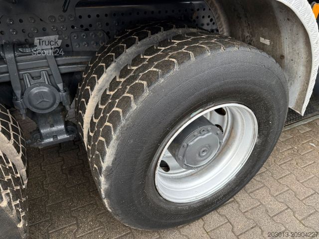 Pašizgāzējs kravas automašīna MERCEDES-BENZ Arocs 2646 6x4 Kipper MEILLER Bordmatik