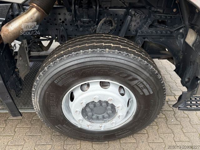 Pašizgāzējs kravas automašīna MERCEDES-BENZ Arocs 2646 6x4 Kipper MEILLER Bordmatik