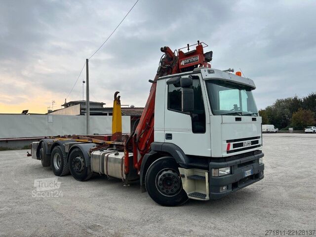Tovornjak s kavljem za kontejnerje IVECO IVECO 260E43 EUROTECH SCARRABILE