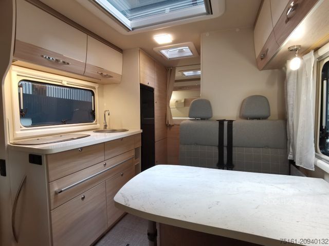 Alkove-camper EURAMOBIL ACTIVA ONE 690 HB / 180PS-40H MAXI/ PANORAMADACH