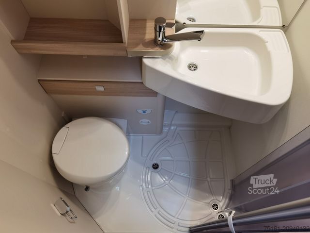 Alkove-camper EURAMOBIL ACTIVA ONE 690 HB / 180PS-40H MAXI/ PANORAMADACH