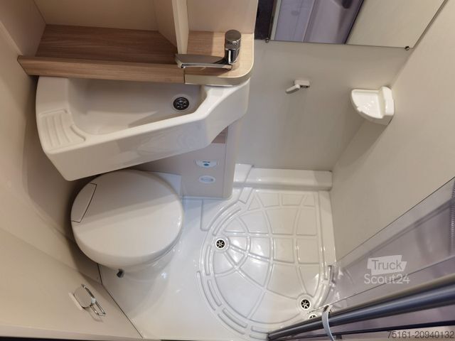 Alkove-camper EURAMOBIL ACTIVA ONE 690 HB / 180PS-40H MAXI/ PANORAMADACH