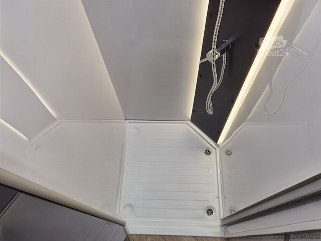 Daļēji integrēta kemperis CHAUSSON 640 TITANIUM / -2026- / 165PS-8G. / XXL- HUBBETT