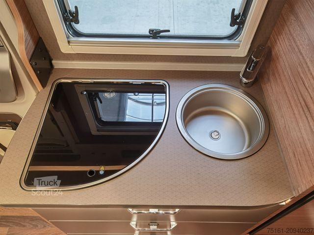 Teilintegriertes Wohnmobil WEINSBERG CARACOMPACT SUITE 640 MEG PEPPER / - MODELL 2025