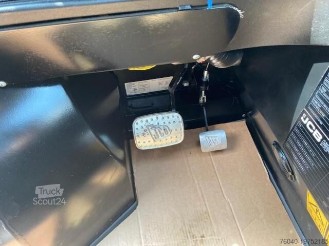 Περονοφόρο ανυψωτικό JCB 516-40