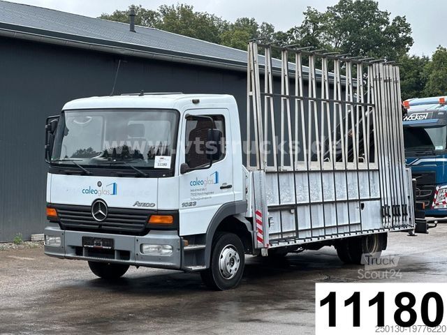 Vrachtauto met open laadbak MERCEDES-BENZ Atego 1023 Pritsche/Glastransporter + Ladekran