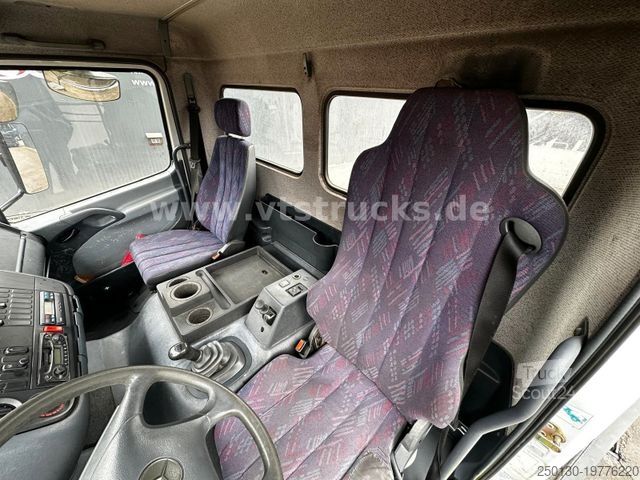 Vrachtauto met open laadbak MERCEDES-BENZ Atego 1023 Pritsche/Glastransporter + Ladekran