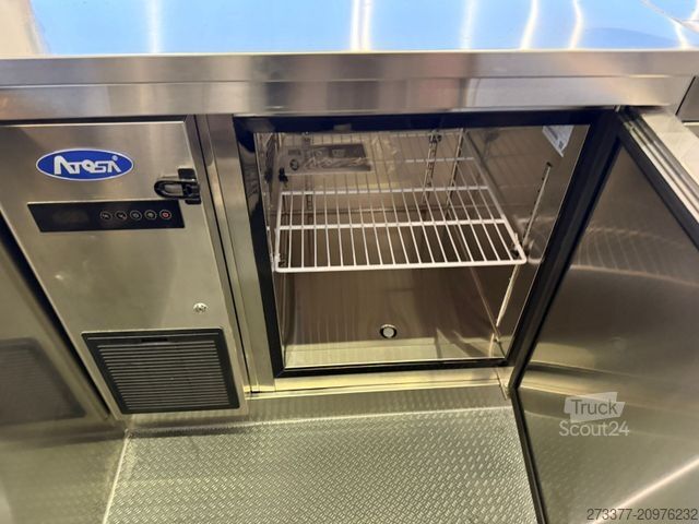 Myyntitraileri  Delistar Imbiss Foodtruck