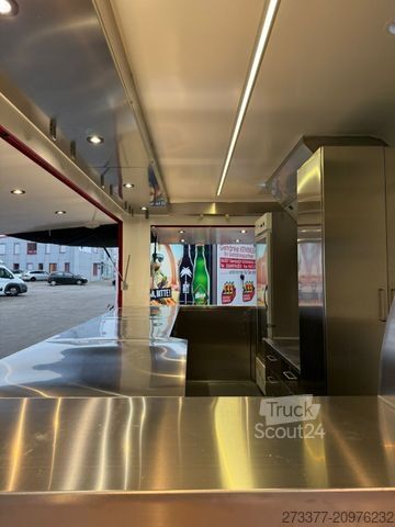 Myyntitraileri  Delistar Imbiss Foodtruck