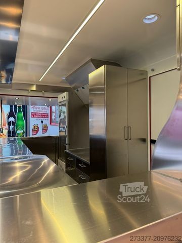 Myyntitraileri  Delistar Imbiss Foodtruck