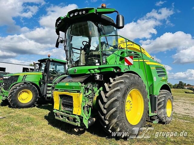 Ensileuse John Deere 8300