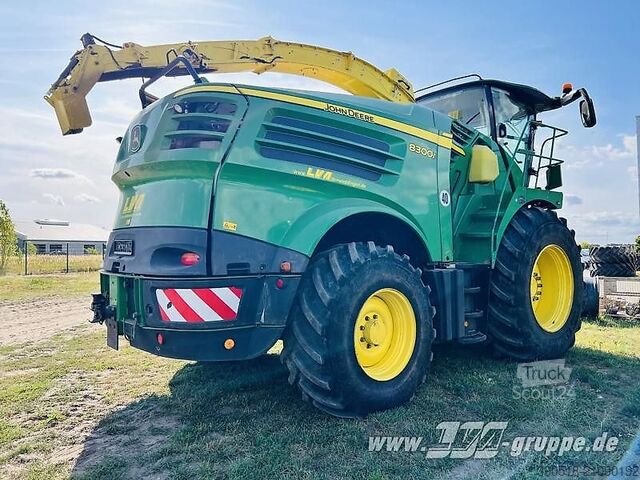 Ensileuse John Deere 8300