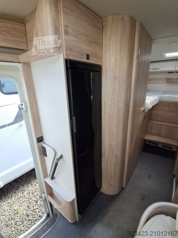 Integrerad husbil EURAMOBIL Integra Line IL 720 EF SAT, SOLAR, LUFTFEDERUNG