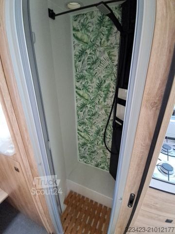 Integrerad husbil EURAMOBIL Integra Line IL 720 EB SAT, SOLAR, LUFTFEDERUNG