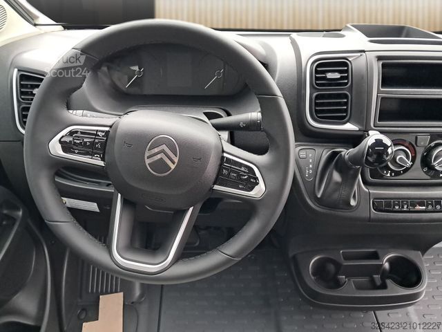 Camping-car semi-intégré SUNLIGHT Adventure T 67S Automatik, Dörr Edition, TV