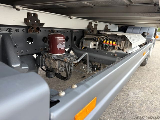 Fourgon tôlé MERCEDES-BENZ Atego 821/ isoliert mit Heizfunktion/ 3-Sitzer