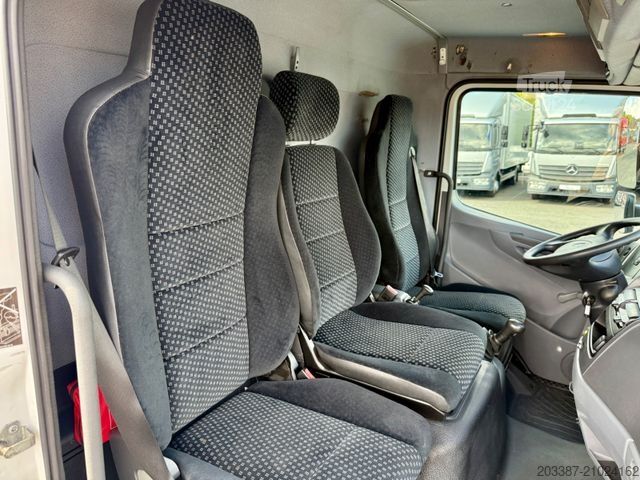 Fourgon tôlé MERCEDES-BENZ Atego 818/LBW/3-Sitz/Blatt-Blatt