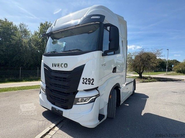 Standaard trekker IVECO S-Way Sattelzugmaschine AS440S49T/P