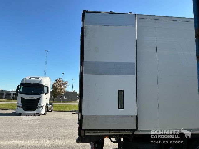 Koeloplegger Schmitz Cargobull Tiefkühler Fleischhang