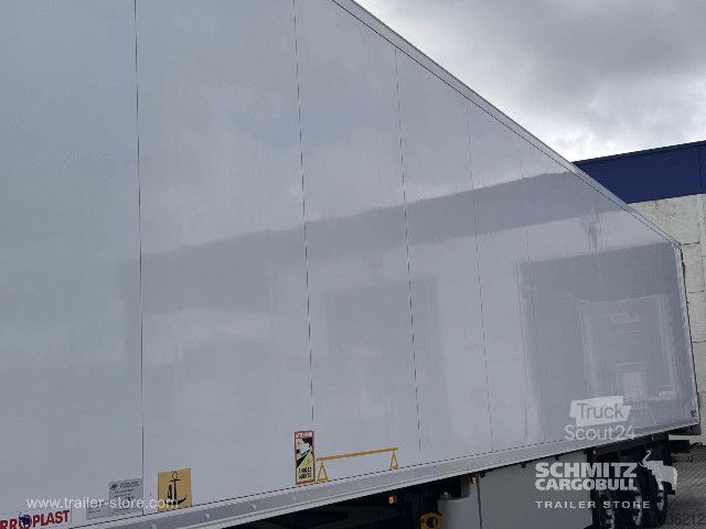 Koeloplegger Schmitz Cargobull Tiefkühler Fleischhang