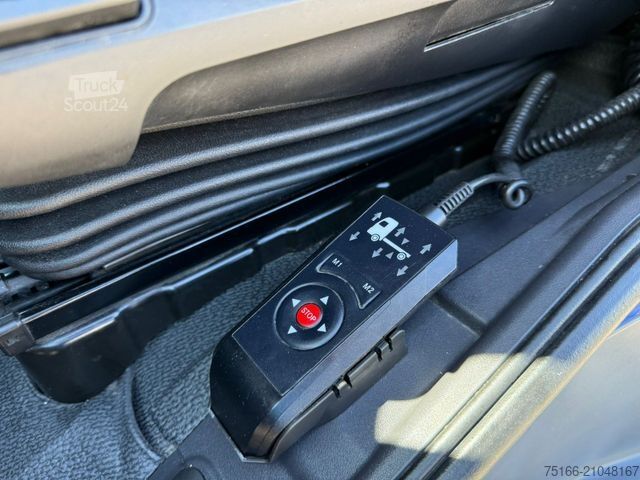 Valníkový nákladní automobil s plachtou MERCEDES-BENZ ANTOS 1836 L Pritsche/Plane 7,20 m*SCHIEBE