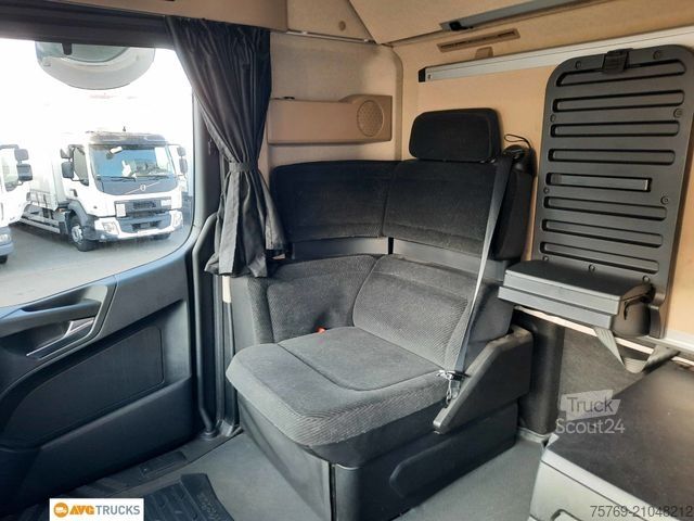 Gefahrgut LKW MERCEDES-BENZ 1851 LS ACTROS L Giga Standklima Retarder